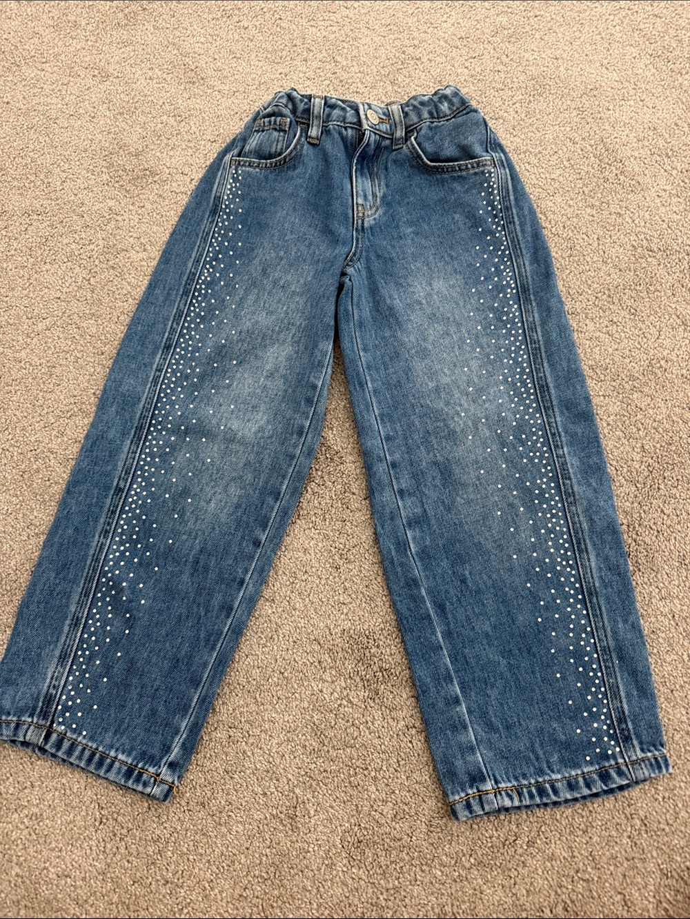 Girls barrel jeans with rhinestones- Size 6